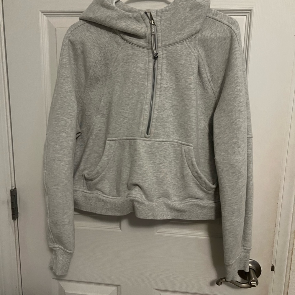 Gray lululemon half zip scuba